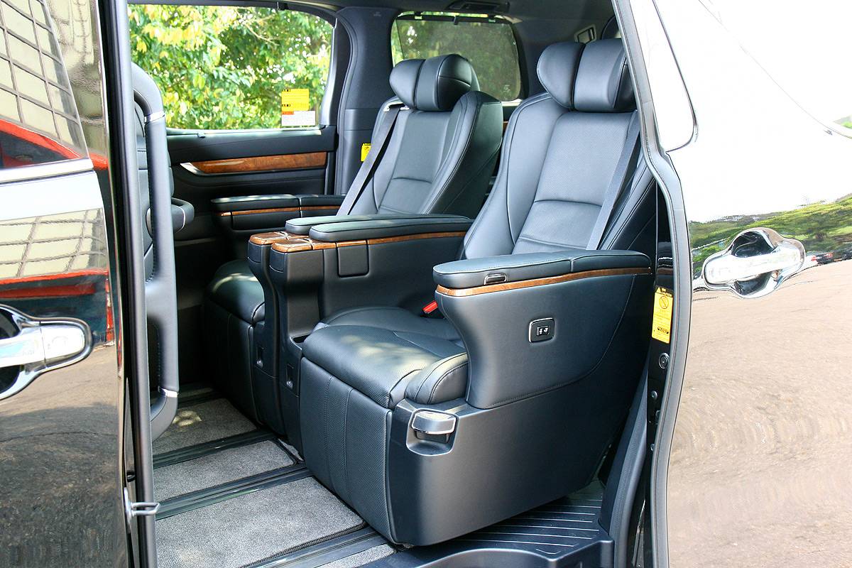 Toyota alphard Executive Lounge 豪華車(普通話司機)*北海道*(綠牌-合法營運車輛)