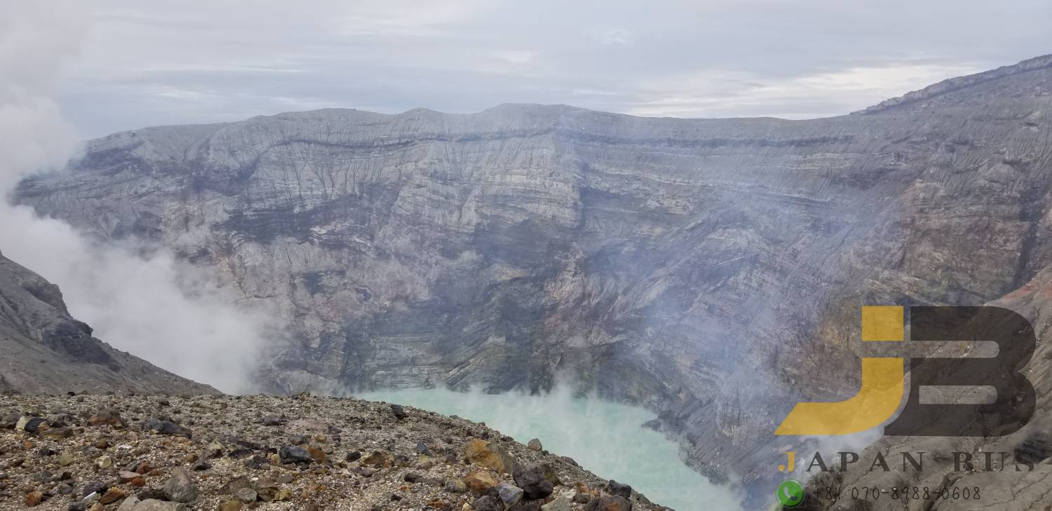 阿蘇火山黑川溫泉以及黑川溫泉點燈之旅｜阿蘇火山｜草千里｜黑川溫泉｜黑川溫泉湯明｜(中文或廣東話導遊)附抽獎活動