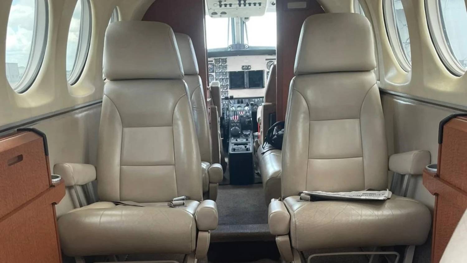 BEECHCRAFT KING AIR 200