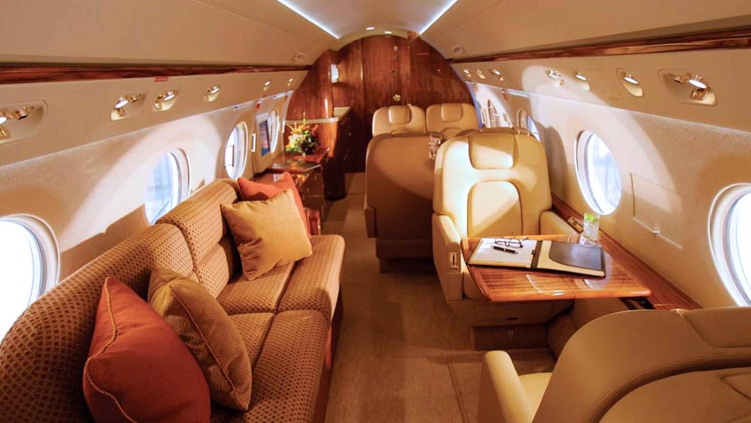 GULFSTREAM IV