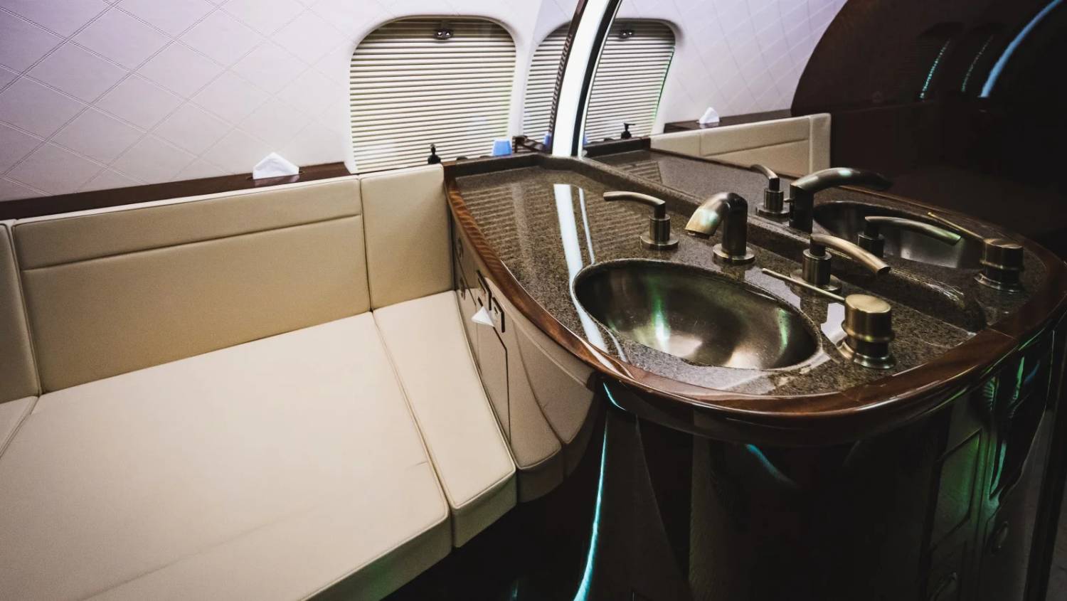 BOMBARDIER GLOBAL 5000