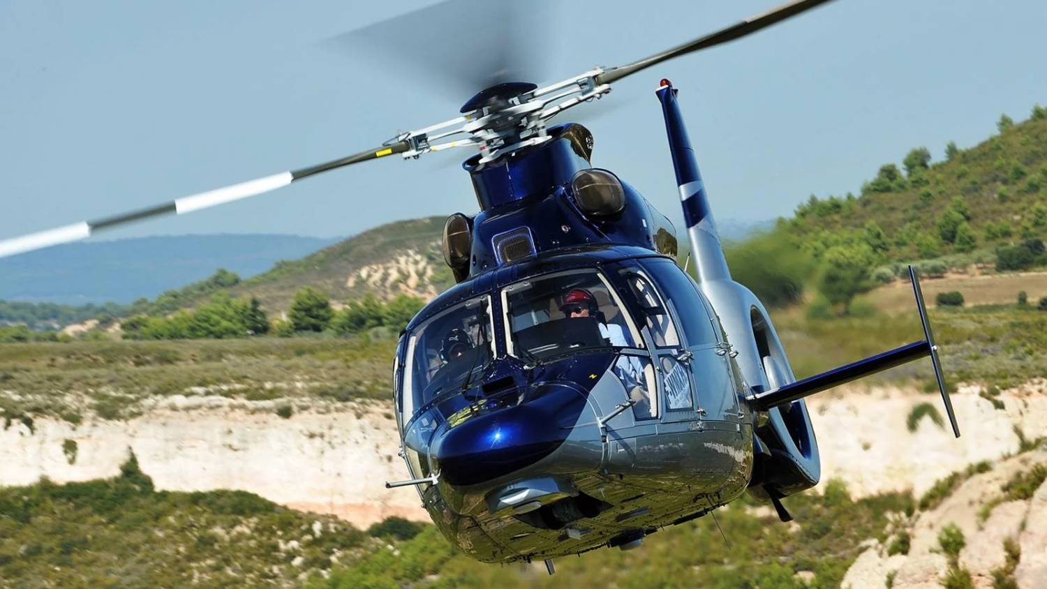 EUROCOPTER AS365 DAUPHIN
