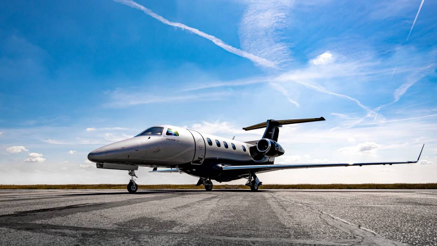 EMBRAER PHENOM 300