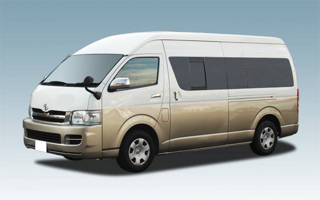 TOYOTA Hiace 10人车(普通话司机)*大阪*(绿牌-合法营运车辆)