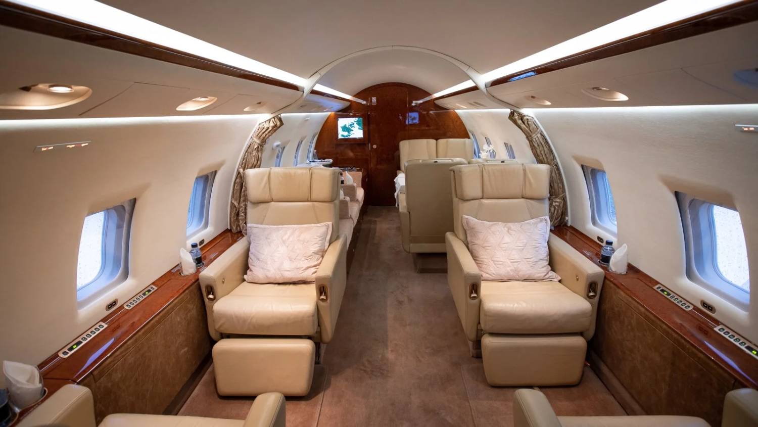 BOMBARDIER CHALLENGER 604