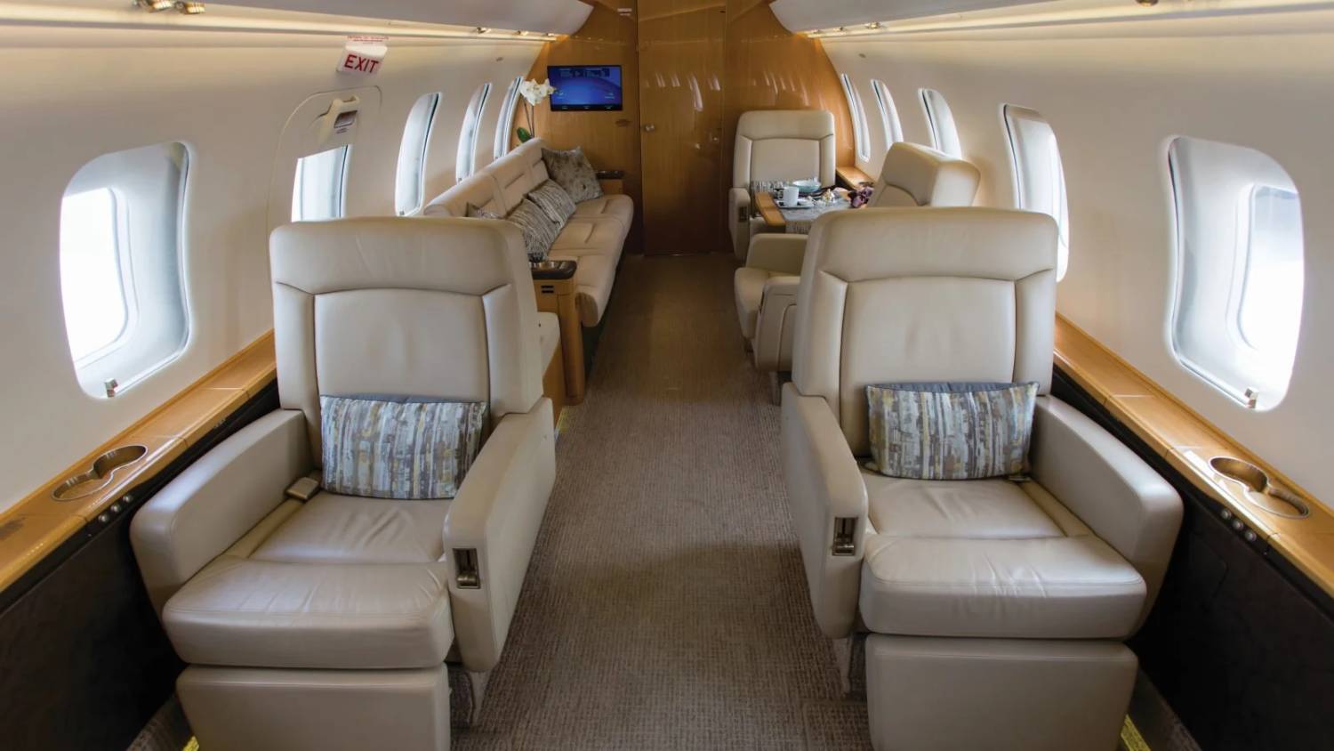 BOMBARDIER CHALLENGER 600