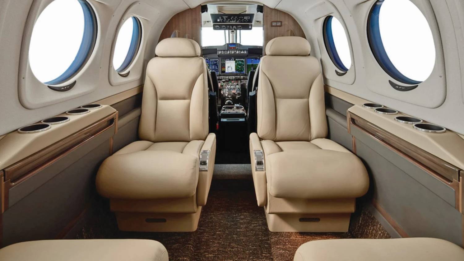 Hawker Beechcraft Kingair C90GT / C90GTi / C90GTx