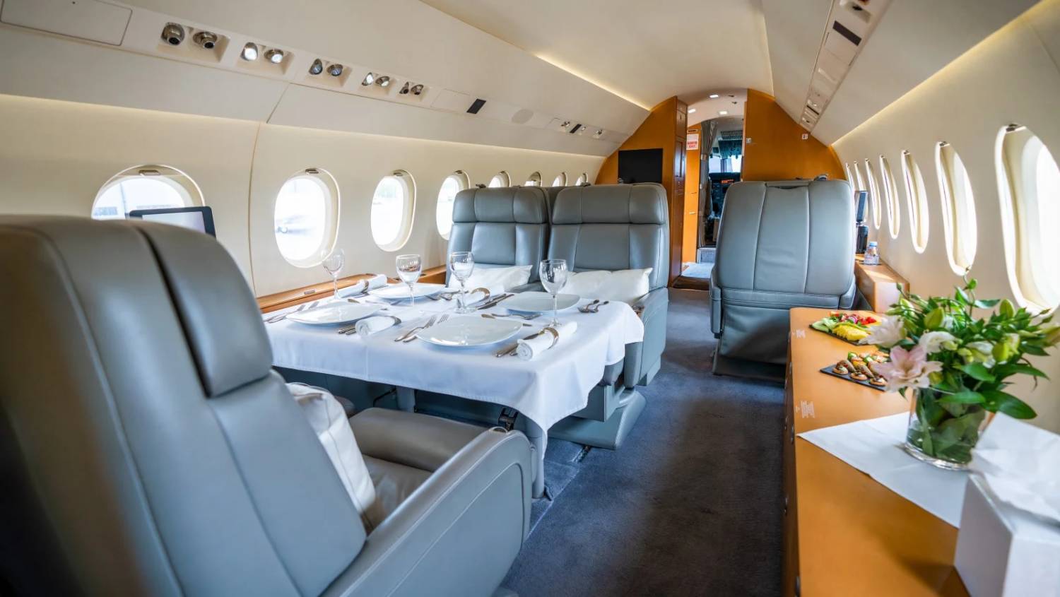 Dassault Falcon 900C