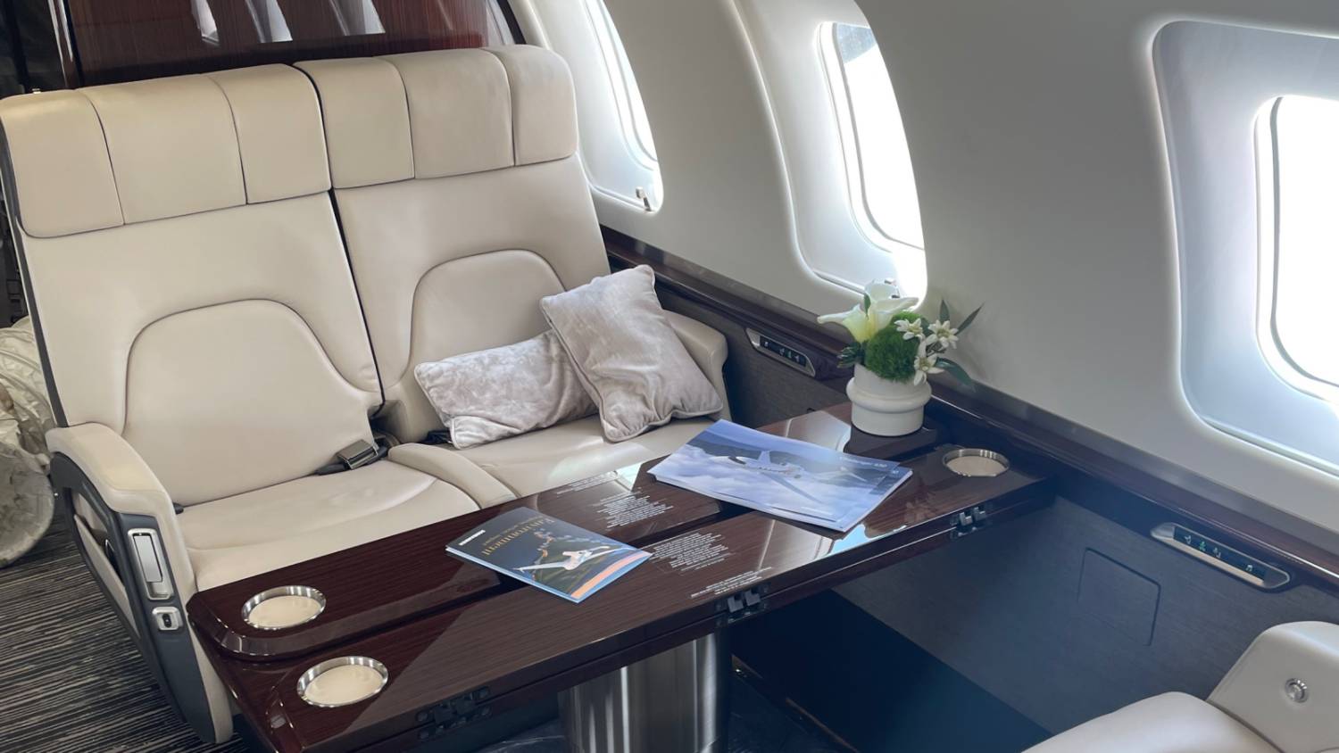 BOMBARDIER CHALLENGER 350