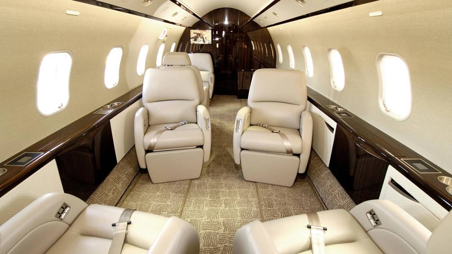BOMBARDIER CHALLENGER 300