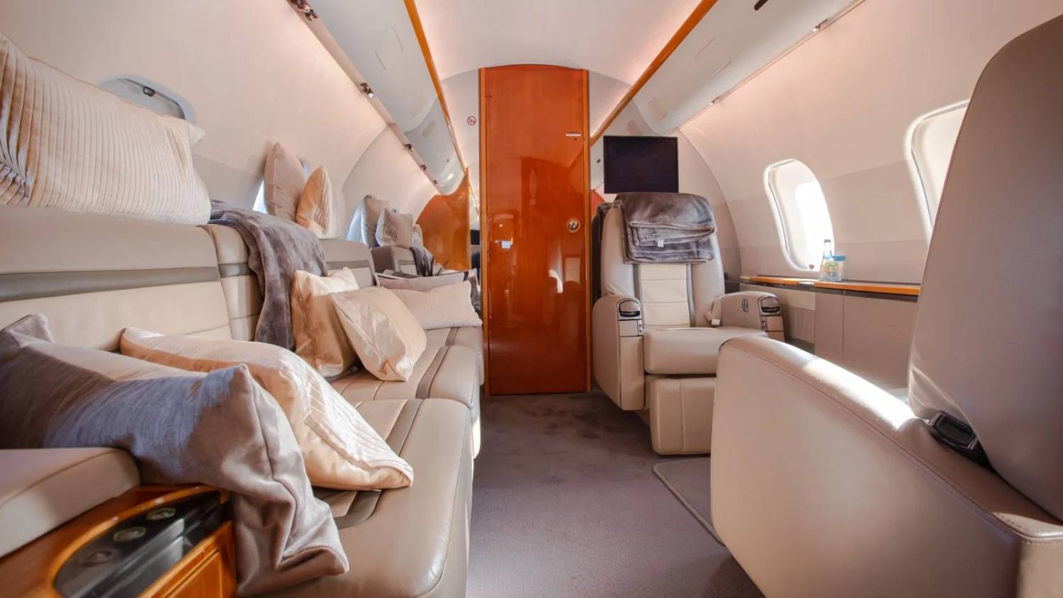 BOMBARDIER GLOBAL 5000
