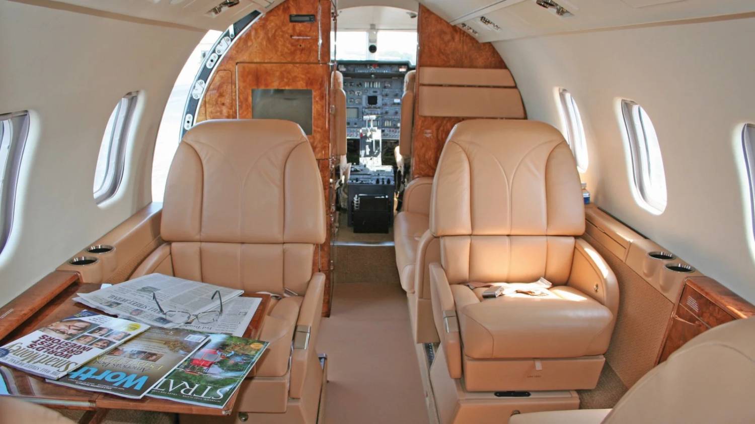 BOMBARDIER LEARJET 55