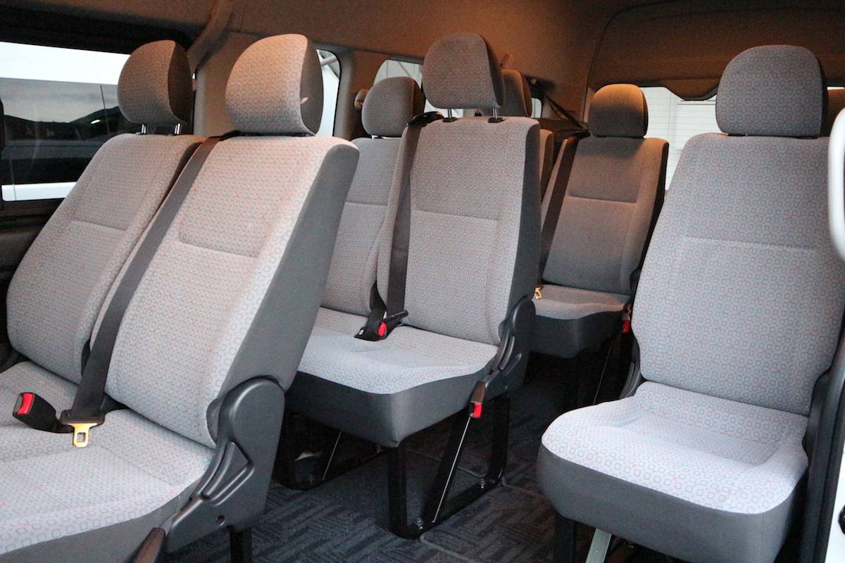 TOYOTA Hiace 10人车(普通话司机)*大阪*(绿牌-合法营运车辆)